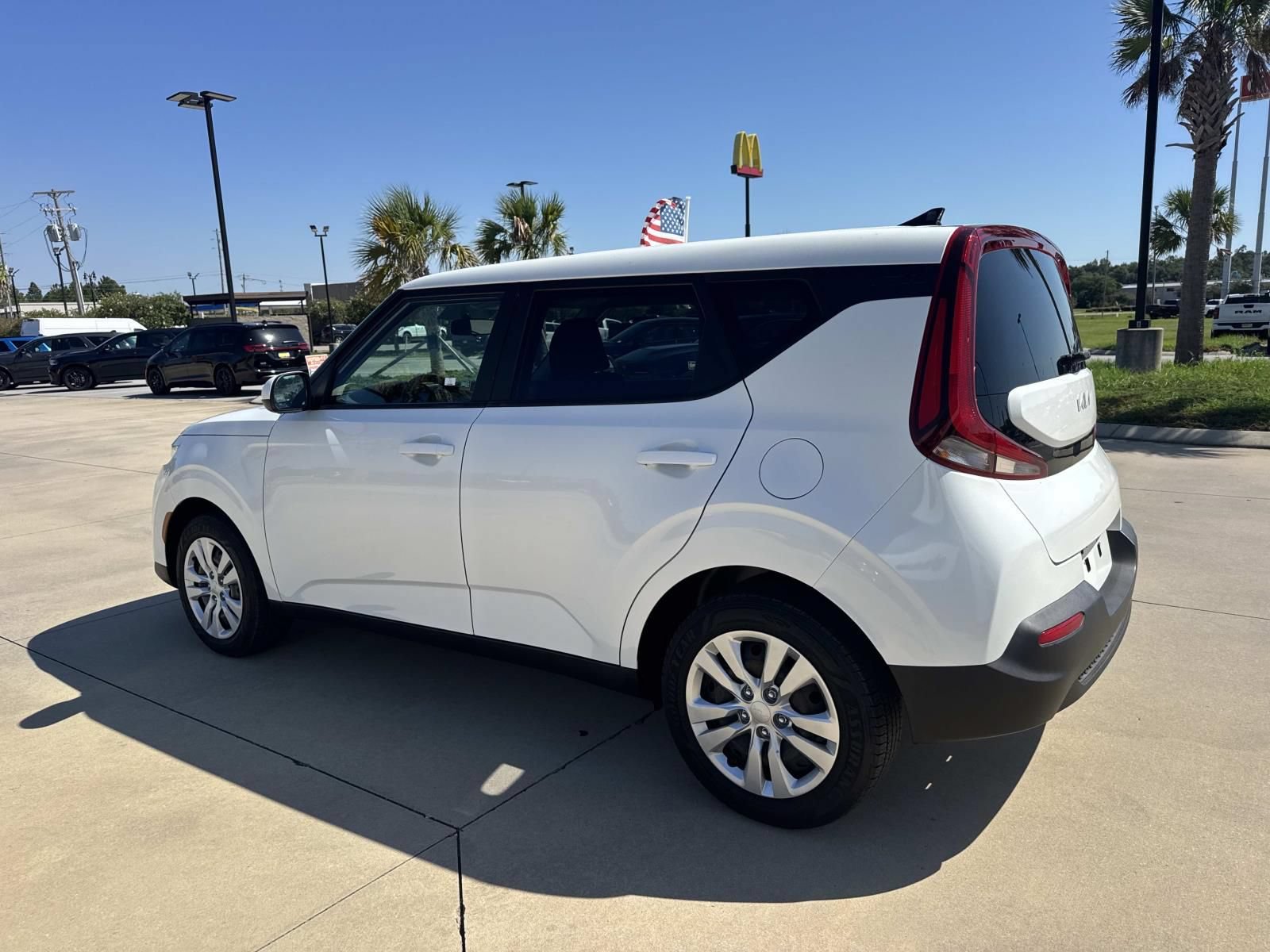 Used 2022 Kia Soul LX FWD image 5
