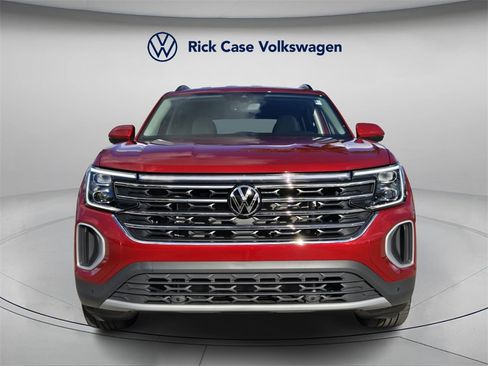 Certified 2025 Volkswagen Atlas SE w/ Black Wheel Package image 4