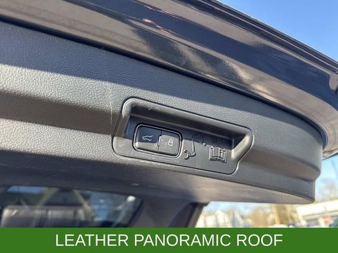 Certified 2022 Ford Explorer XLT w/ Equipment Group 202A image 8