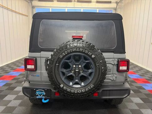 Used 2023 Jeep Wrangler Unlimited w/ Cold Weather Group AWD/4WD image 5