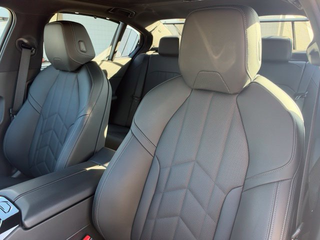 Certified 2026 BMW 540i xDrive AWD/4WD image 19