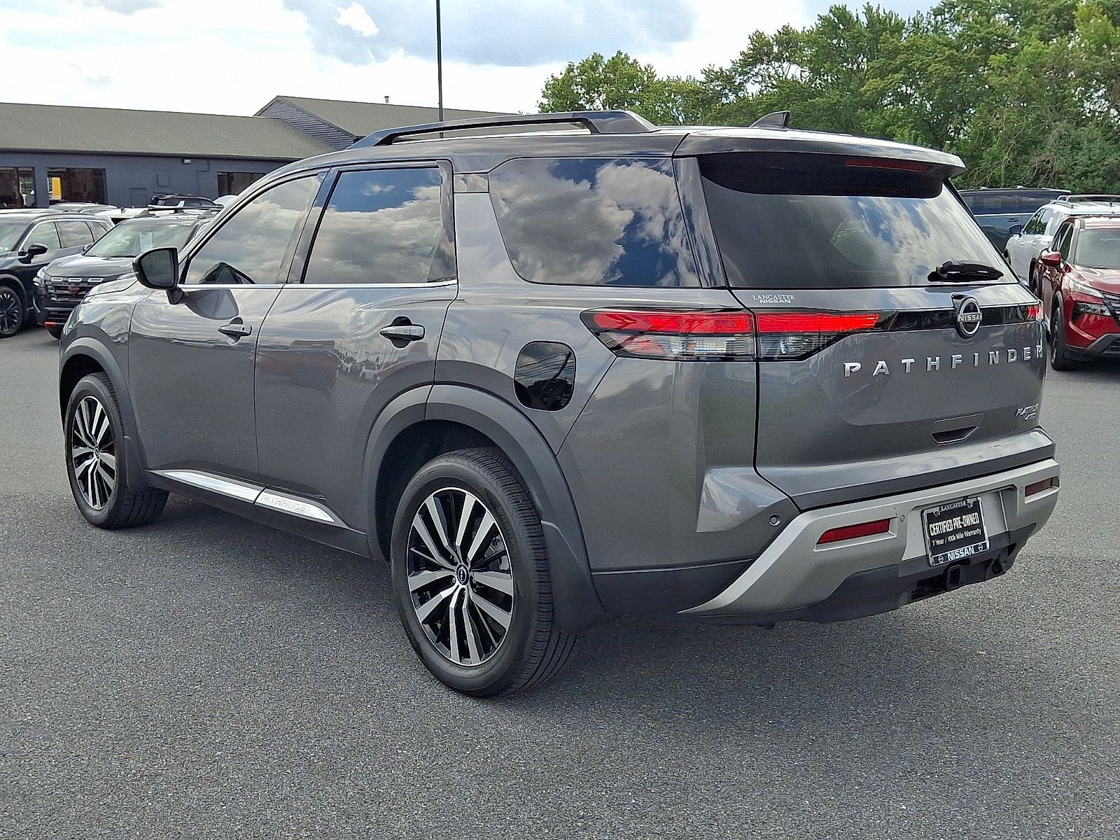 Certified 2023 Nissan Pathfinder Platinum AWD/4WD image 5
