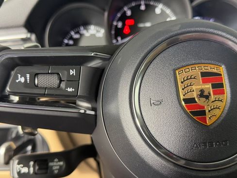 New 2026 Porsche Macan image 37