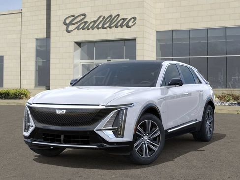 New 2026 Cadillac Lyriq Luxury w/ LPO, Floor Liner Package AWD/4WD image 6