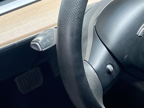 Used 2023 Tesla Model 3 Standard Range RWD image 10