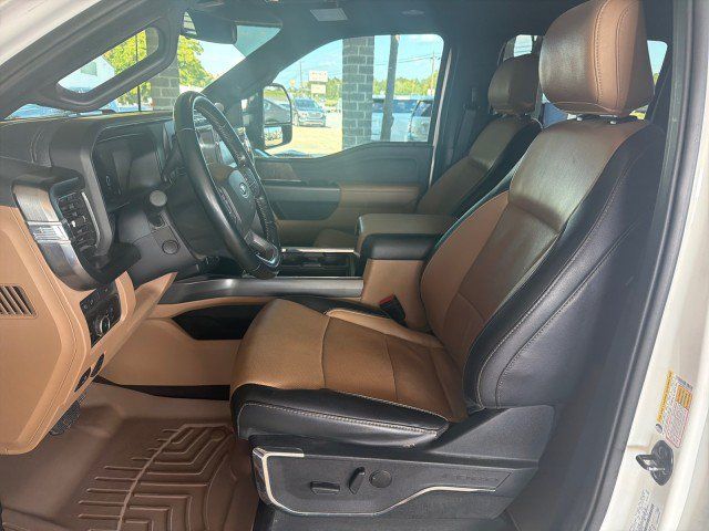 Used 2023 Ford F350 Lariat w/ Lariat Ultimate Package AWD/4WD image 16