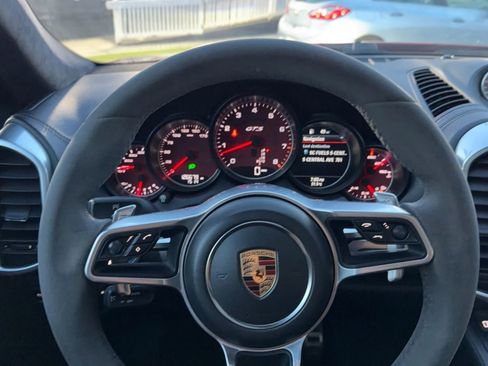 Used 2016 Porsche Cayenne GTS image 18
