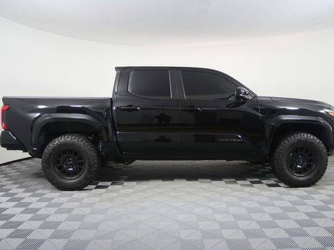 Used 2024 Toyota Tacoma SR5 w/ SR5 Upgrade Package image 2