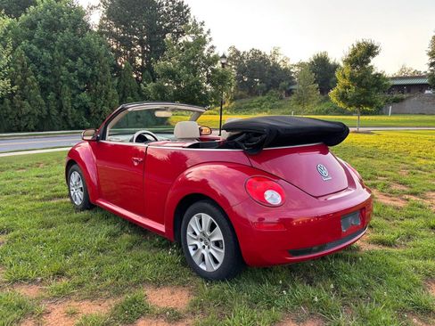 Used 2009 Volkswagen Beetle S image 6