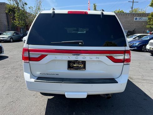 Used 2017 Lincoln Navigator Select AWD/4WD image 6