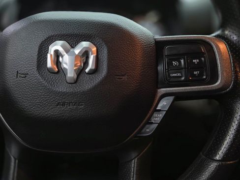 Used 2021 RAM 2500 Tradesman w/ Chrome Appearance Group AWD/4WD image 19
