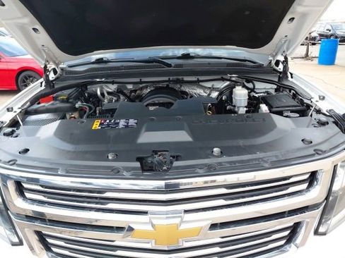 Used 2017 Chevrolet Suburban Premier image 38