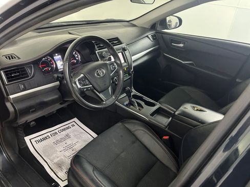 Used 2017 Toyota Camry SE image 25