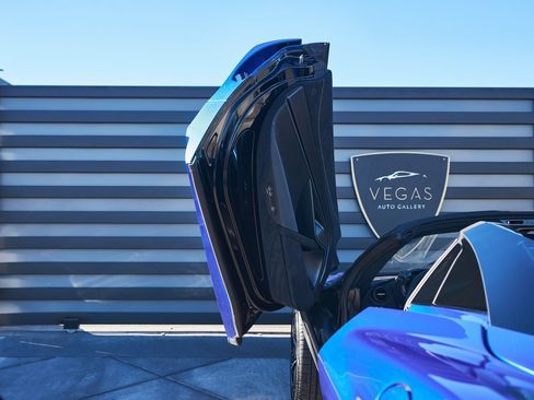 Used 2024 McLaren 750S Spider image 31