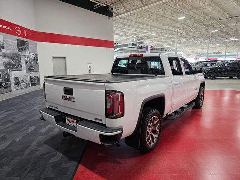 Used 2017 GMC Sierra 1500 SLT image 3