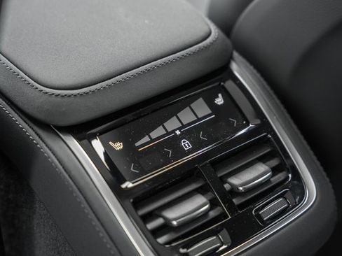 New 2026 Volvo XC90 B6 Plus w/ Protection Package Premier image 34