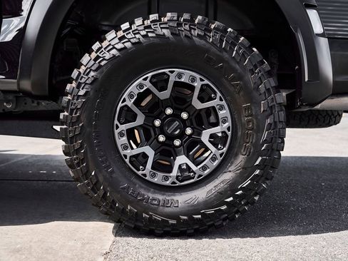 Used 2025 Ford F150 Raptor w/ Equipment Group 803A Raptor R AWD/4WD image 29