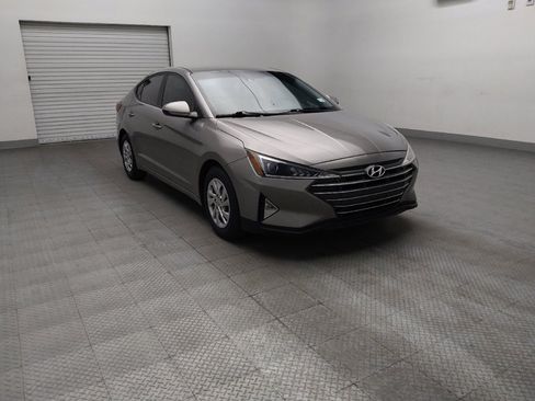 Used 2020 Hyundai Elantra SE w/ Cargo Package (C1) FWD image 13