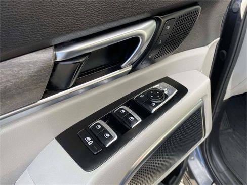 Used 2021 Kia Telluride SX w/ SX Prestige Package image 20