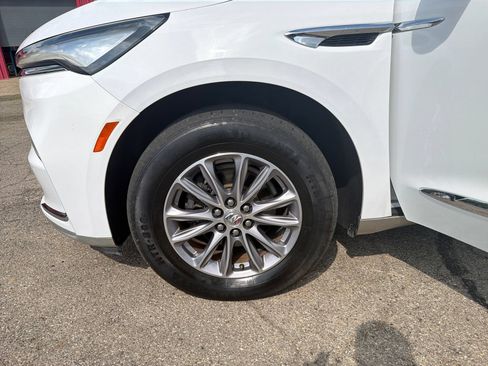 Used 2023 Buick Enclave Essence FWD image 28