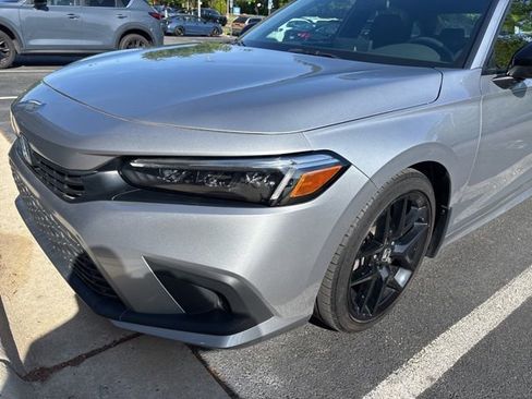 Used 2024 Honda Civic Sport image 4