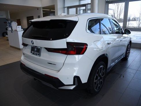 Certified 2023 BMW X1 xDrive28i w/ Convenience Package image 4