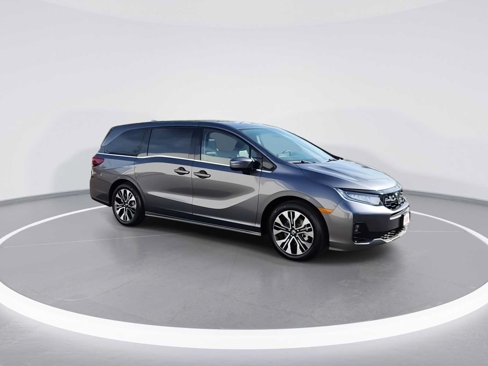 Used 2026 Honda Odyssey Elite image 2