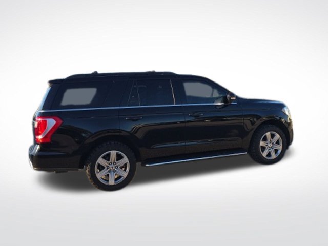 Used 2018 Ford Expedition XLT w/ Equipment Group 202A RWD image 3