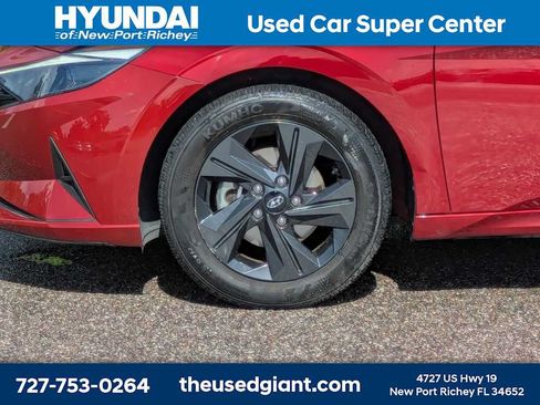 Certified 2023 Hyundai Elantra SEL w/ Preferred Accessory Package FWD image 10
