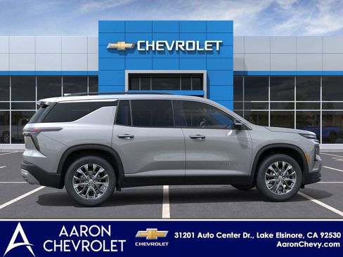 New 2026 Chevrolet Traverse LT image 5