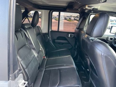 Used 2023 Jeep Wrangler Unlimited Sahara AWD/4WD image 16