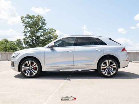 Used 2019 Audi Q8 Prestige AWD/4WD image 4