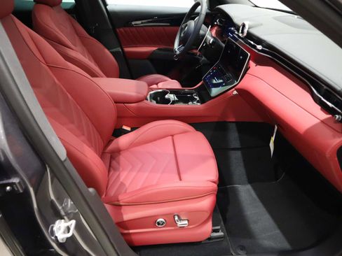 New 2025 Maserati Grecale Modena image 15