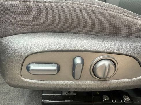 Used 2023 Chevrolet Malibu LT FWD image 34