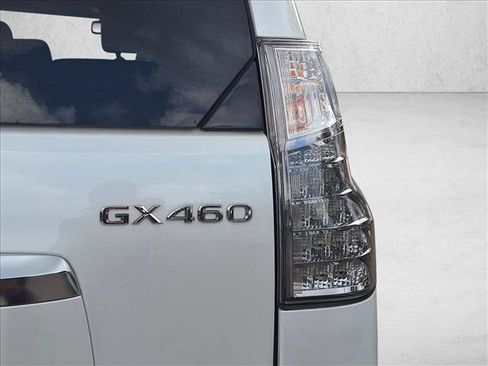 Used 2023 Lexus GX 460 Premium w/ Premium Package AWD/4WD image 7
