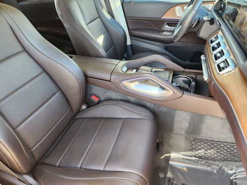 Used 2020 Mercedes-Benz GLS 450 4MATIC image 8