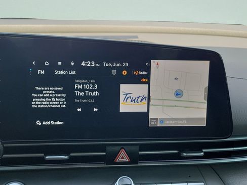 Used 2024 Hyundai Elantra SEL FWD image 29