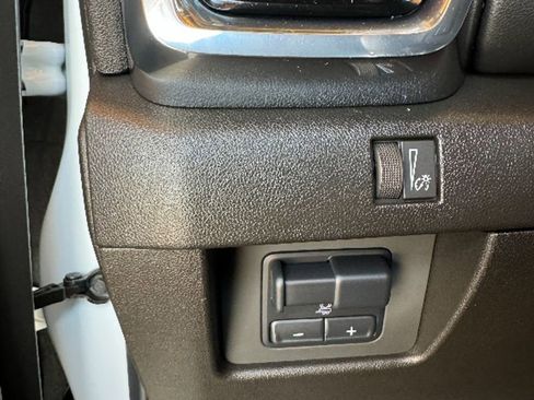 Used 2023 GMC Canyon Elevation image 19