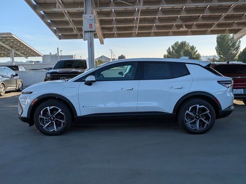 New 2026 Chevrolet Equinox EV LT image 3