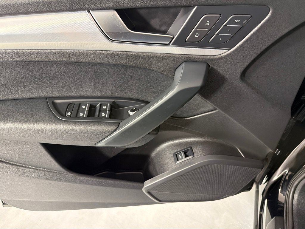 Used 2018 Audi Q5 2.0T Premium Plus AWD/4WD image 11