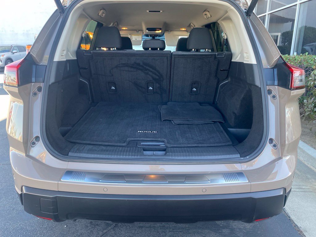 Certified 2025 Nissan Rogue SV AWD/4WD image 30
