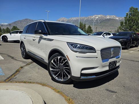 Used 2023 Lincoln Aviator Reserve w/ Equipment Group 201A AWD/4WD image 3