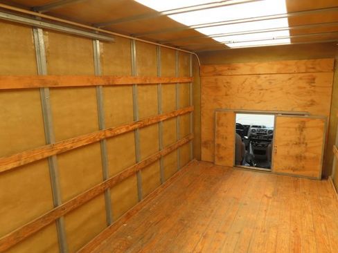 Used 2024 Ford E-450 and Econoline 450 Super Duty RWD image 23