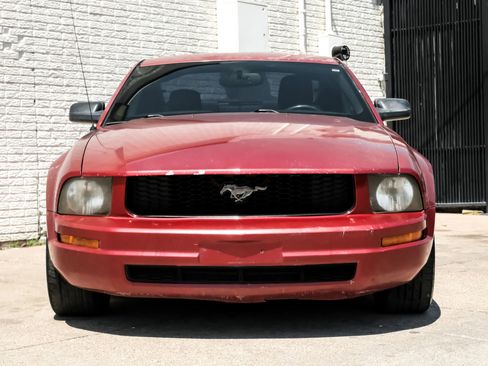 Used 2005 Ford Mustang Coupe RWD image 4