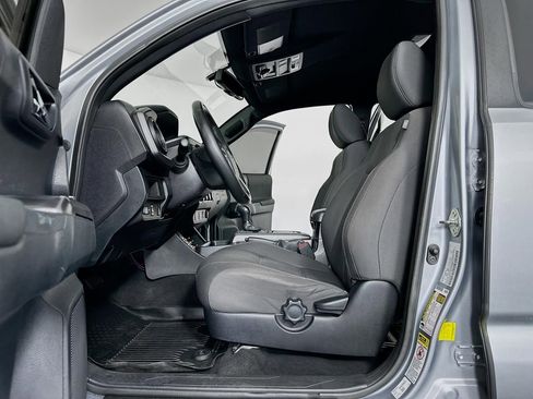 Used 2016 Toyota Tacoma TRD Sport image 21