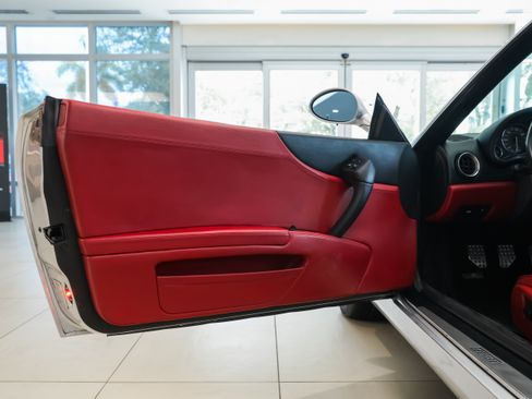 Used 1998 Ferrari 550 Maranello Coupe RWD image 13