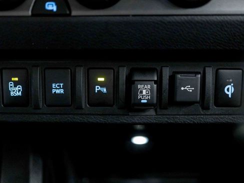 Used 2020 Toyota Tacoma TRD Off-Road w/ Technology Package image 67