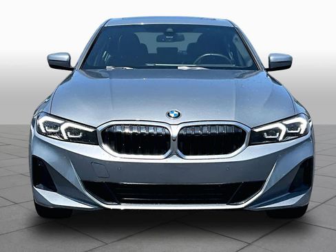 Certified 2025 BMW 330i Sedan RWD image 3