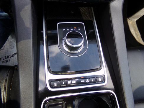 Used 2018 Jaguar F-PACE Premium AWD/4WD image 20