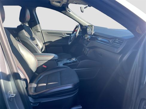 Used 2023 Ford Escape ST-Line image 32